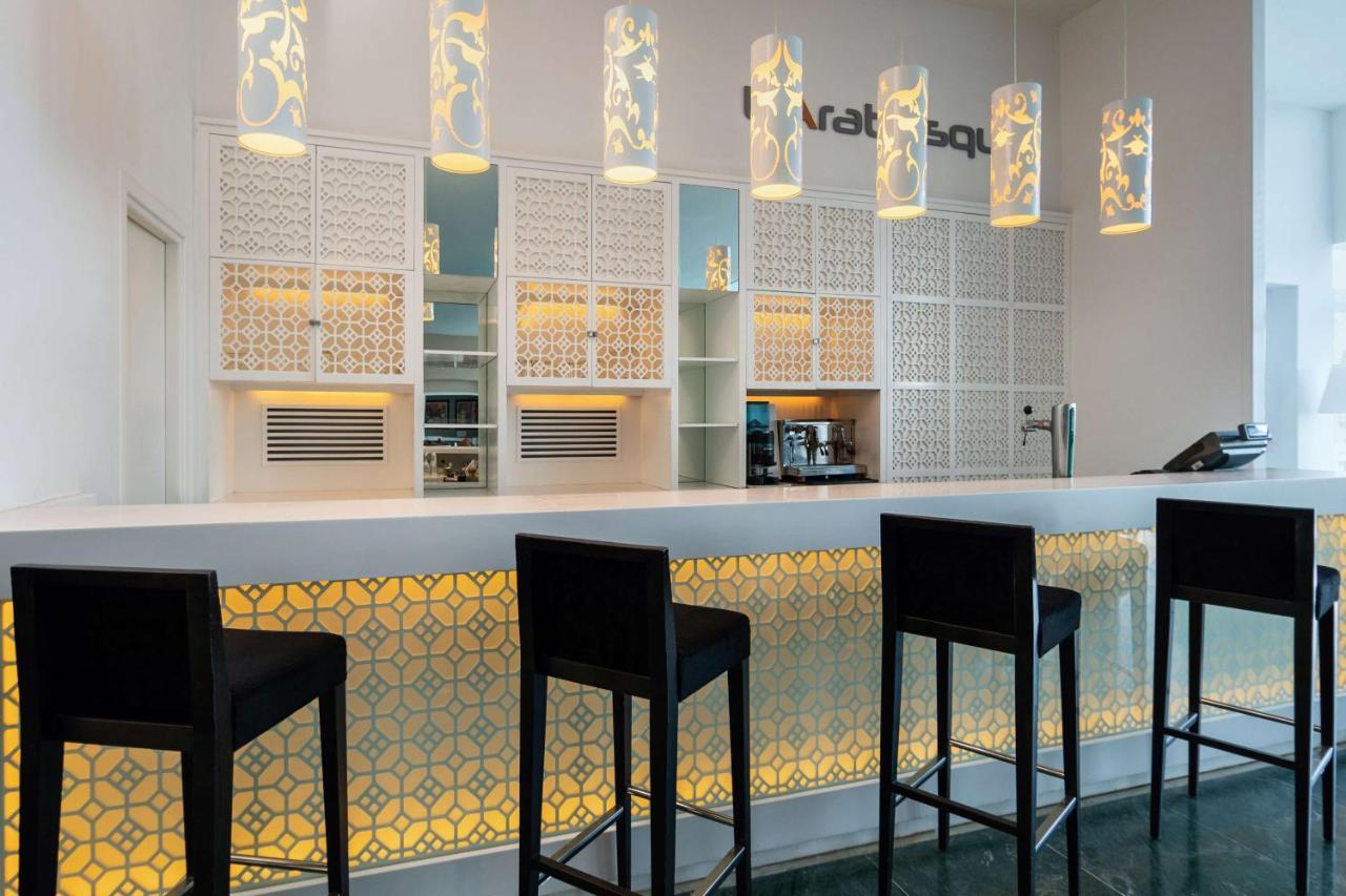 Radisson Blu Resort & Thalasso Hammamet Ngoại thất bức ảnh The bar at the lounge
