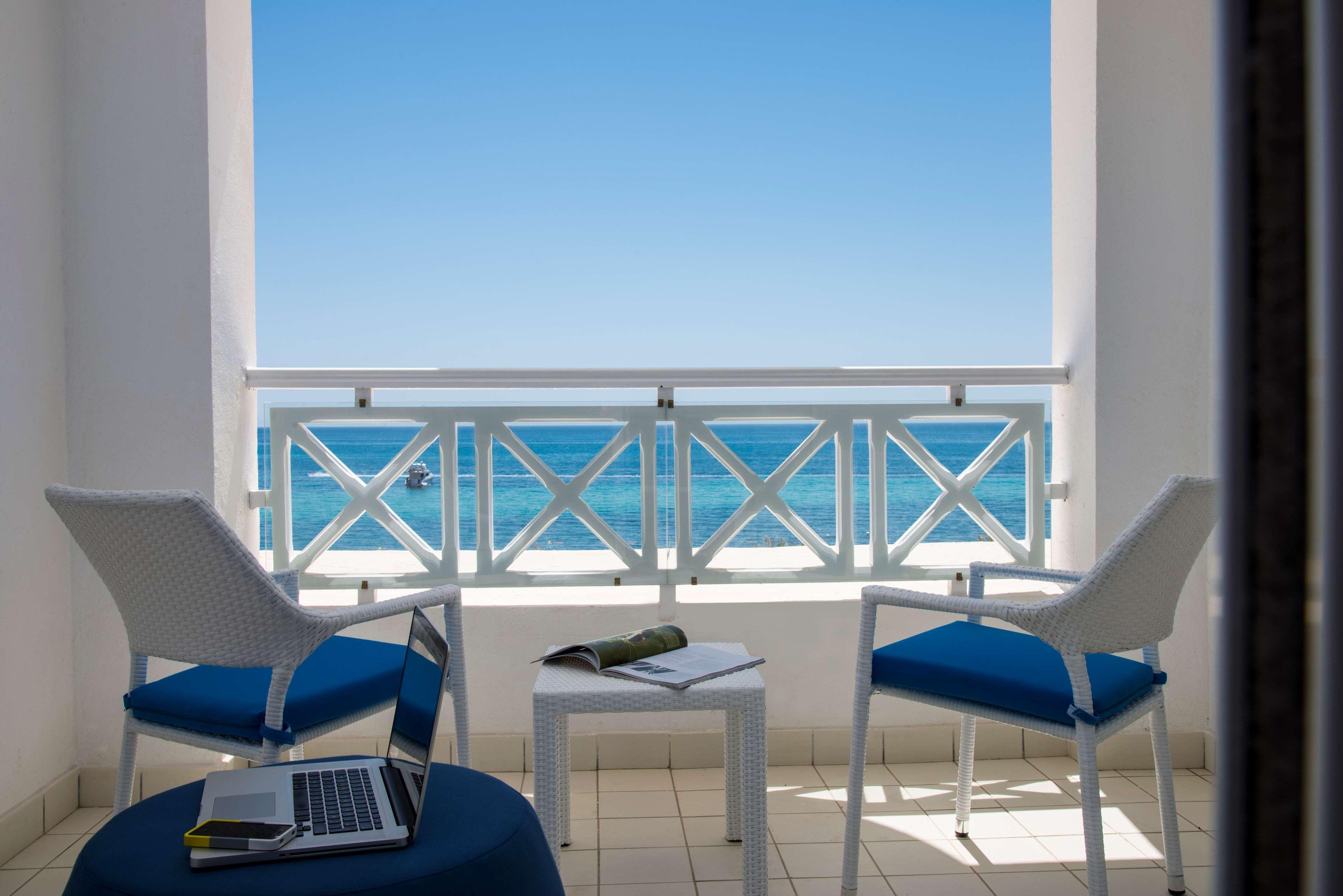 Radisson Blu Resort & Thalasso Hammamet Ngoại thất bức ảnh Balcony of a room at the Iberostar Grand Hotel Bávaro